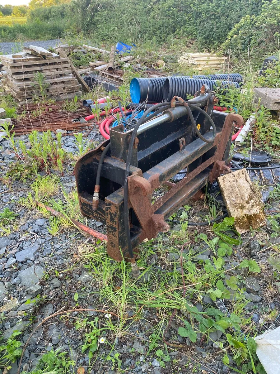 Bale lifter - Image 2
