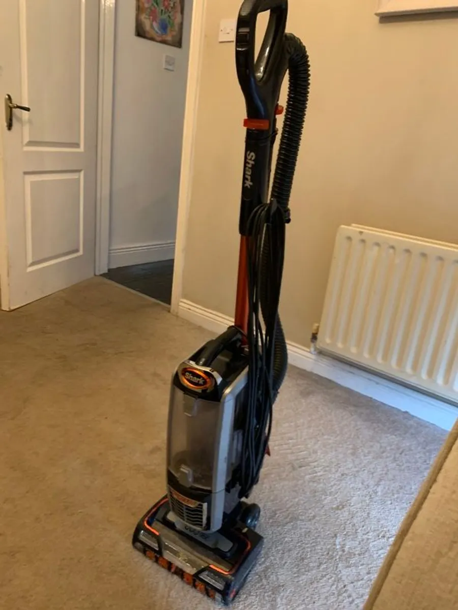 Shark NZ801UKT Upright Vacuum - Image 3