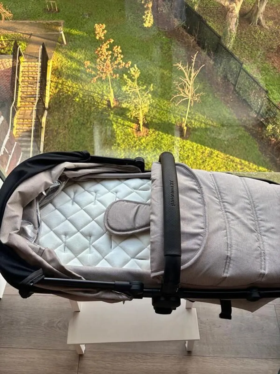 Panorama XTi by Babylo 2-in-1 Travel System with EnfaSafe i-Size R129 Car Seat Leaf - Image 2