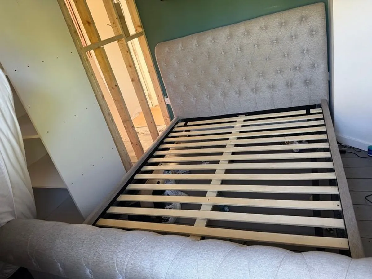 Kingsize bed frame - Image 2