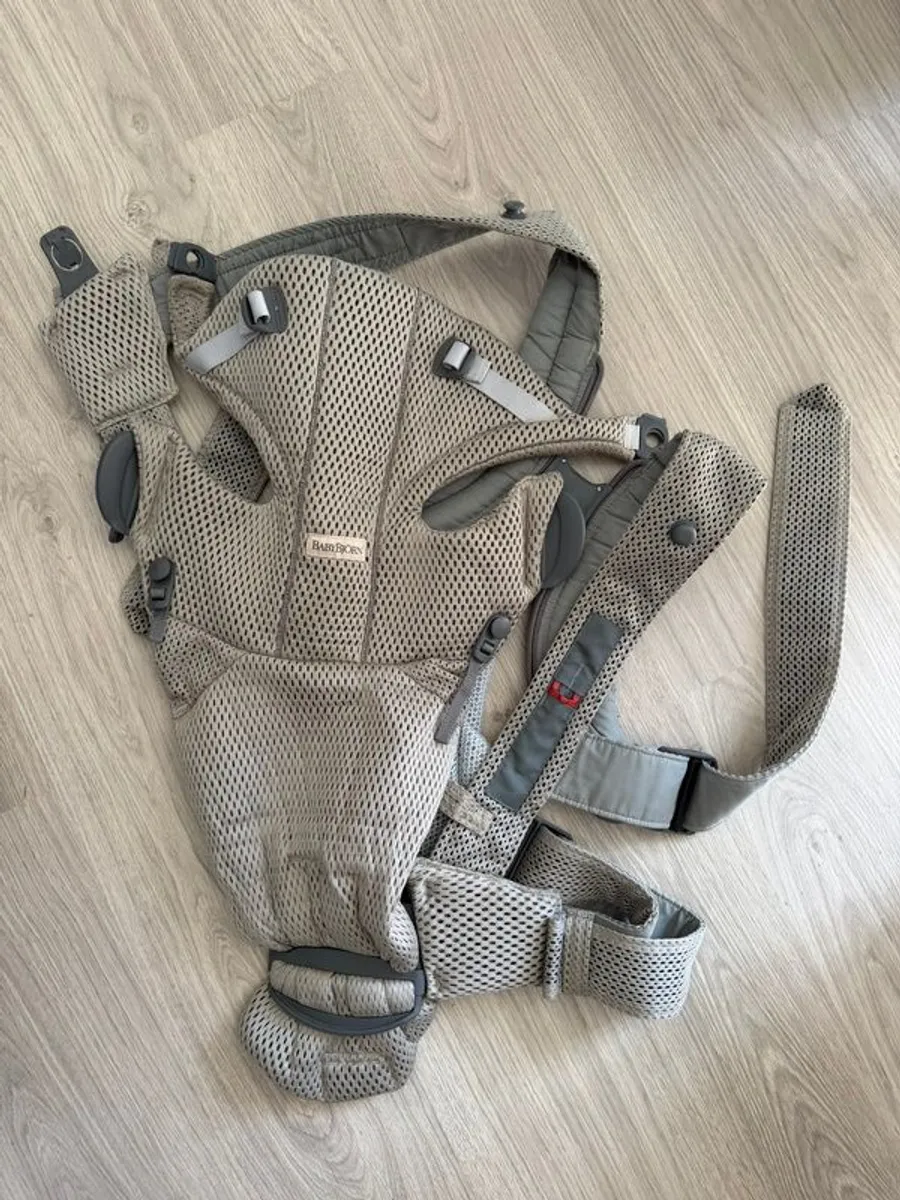 BabyBjorn Baby Carrier Move (Airy Mesh - Grey Beige) - Image 2