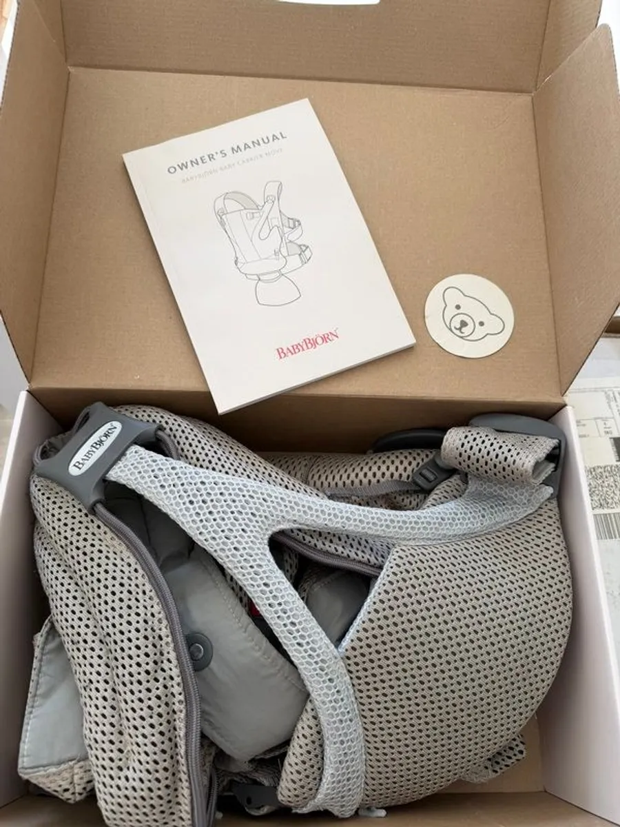 BabyBjorn Baby Carrier Move (Airy Mesh - Grey Beige) - Image 3