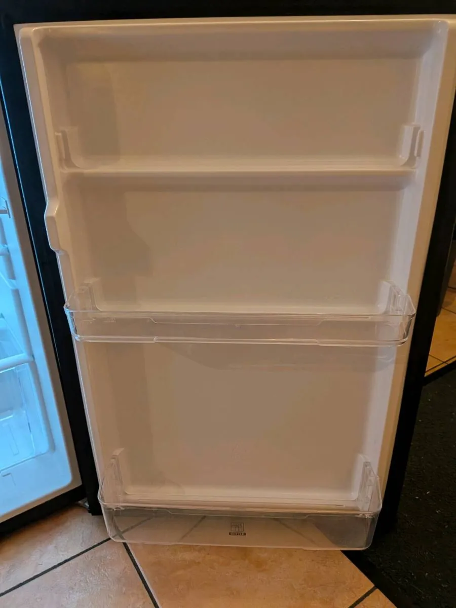 Undercounter fridge - Image 3