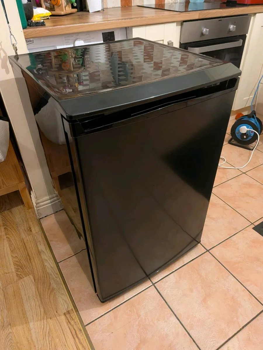 Undercounter fridge - Image 4