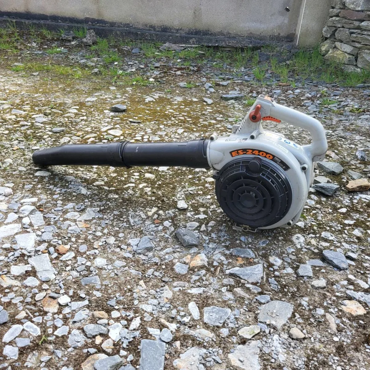 Leaf blower - Image 1