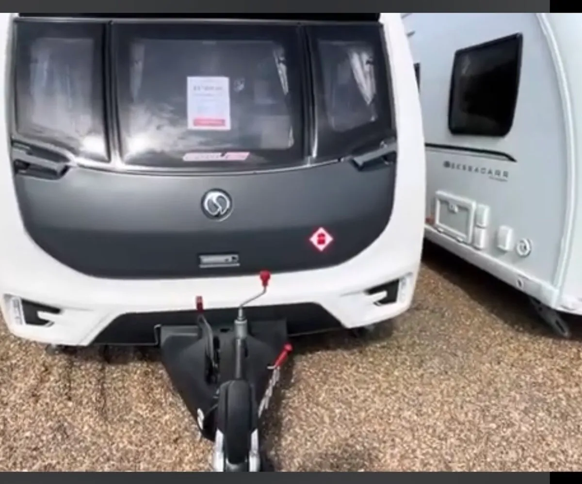 2016 Sterling Eccles 530 + Awning & Annex - Image 3