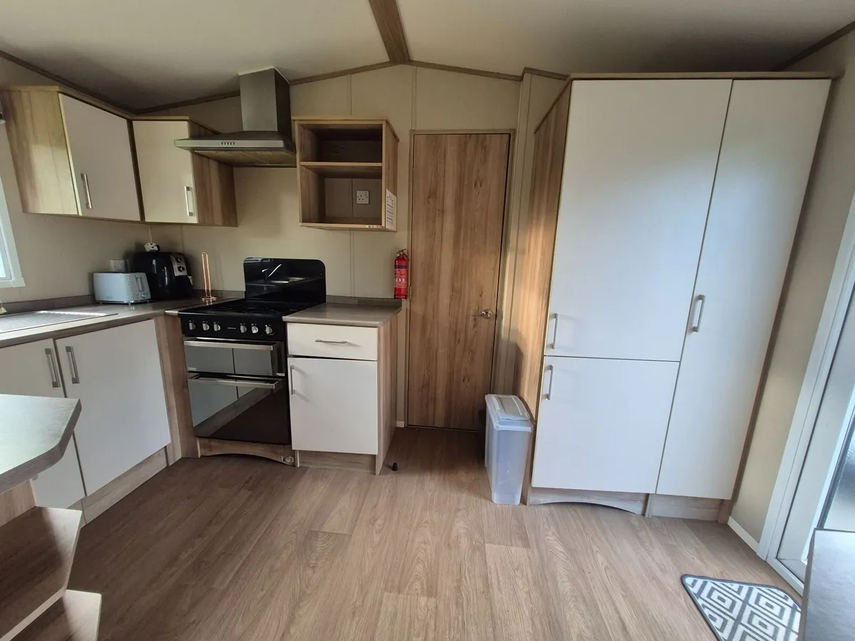 Mobile Home - Image 3