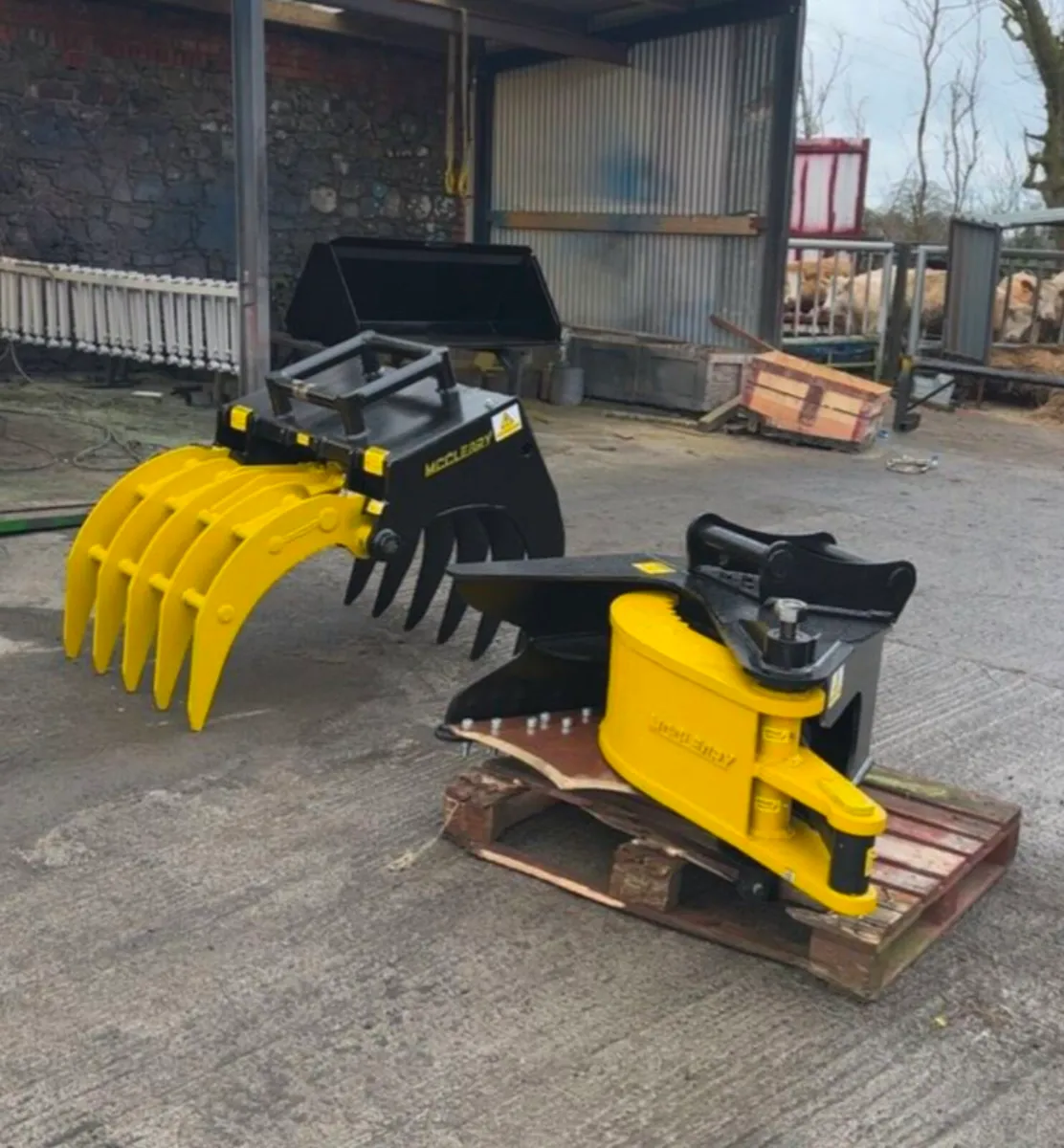Hardox Multi Purpose Hydraulic Grabs - Image 1