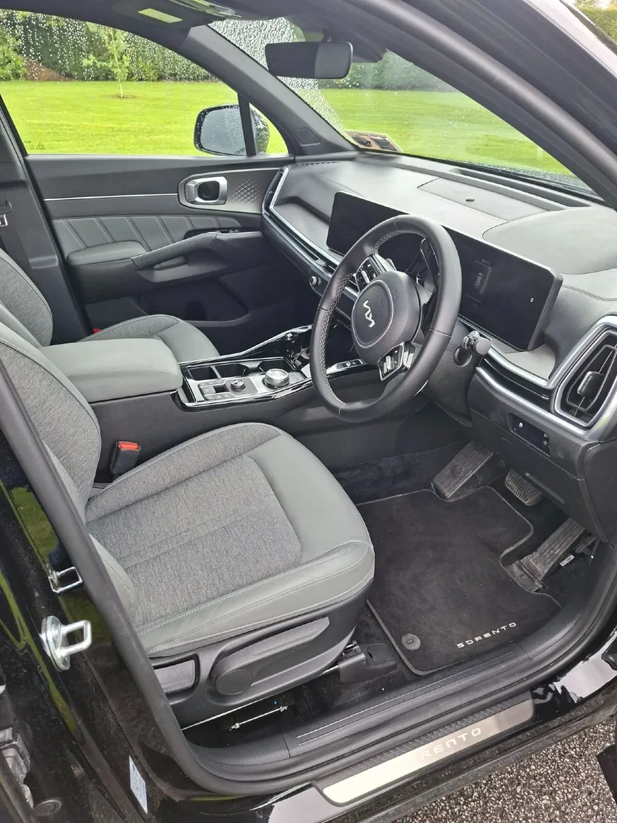 Kia Sorento Commercial 2.2 TD Automatic 2025 - Image 3