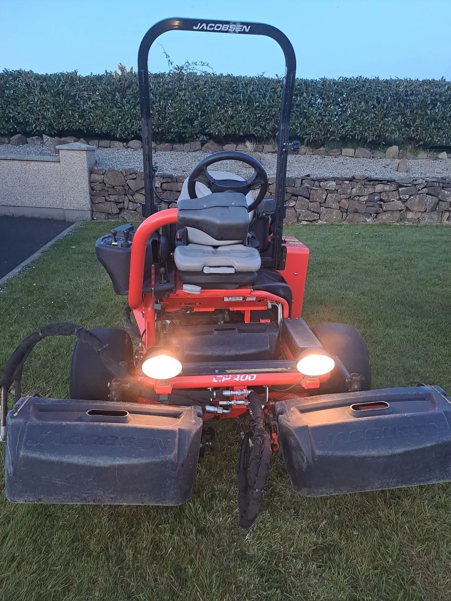 Lawnmower rideon mower kubota greens mower - Image 1