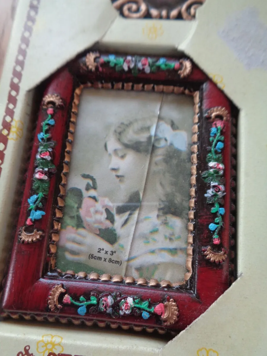 Set of 4 Wooden Frames for Sale - Image 2
