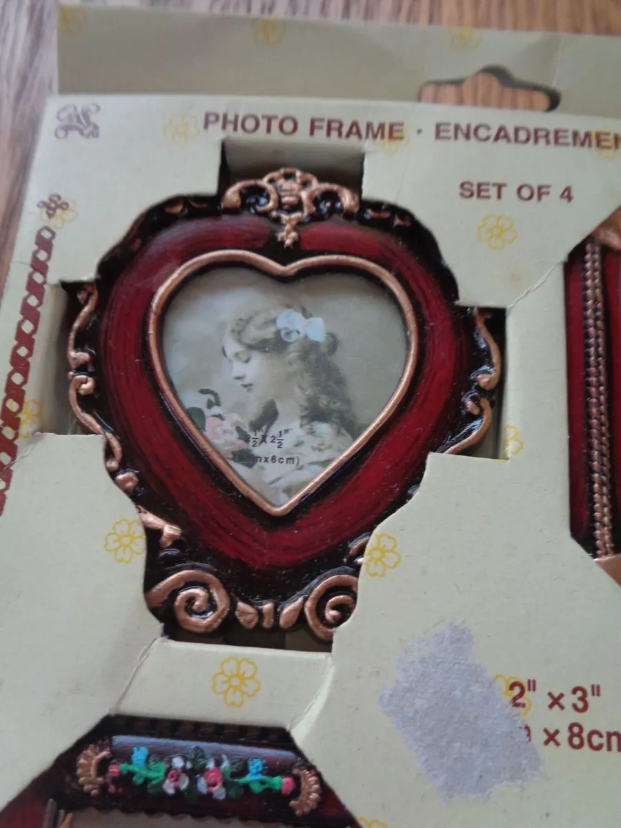 Set of 4 Wooden Frames for Sale - Image 4