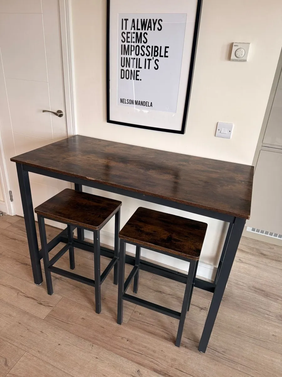 Breakfast Bar Table with 2 stools Industrial Styl