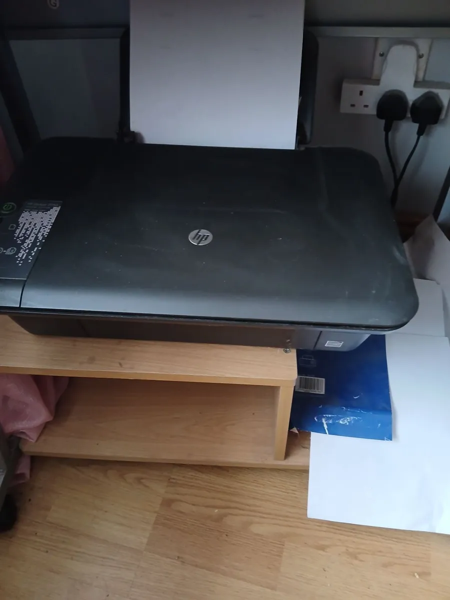 Computer with acceries - Image 3
