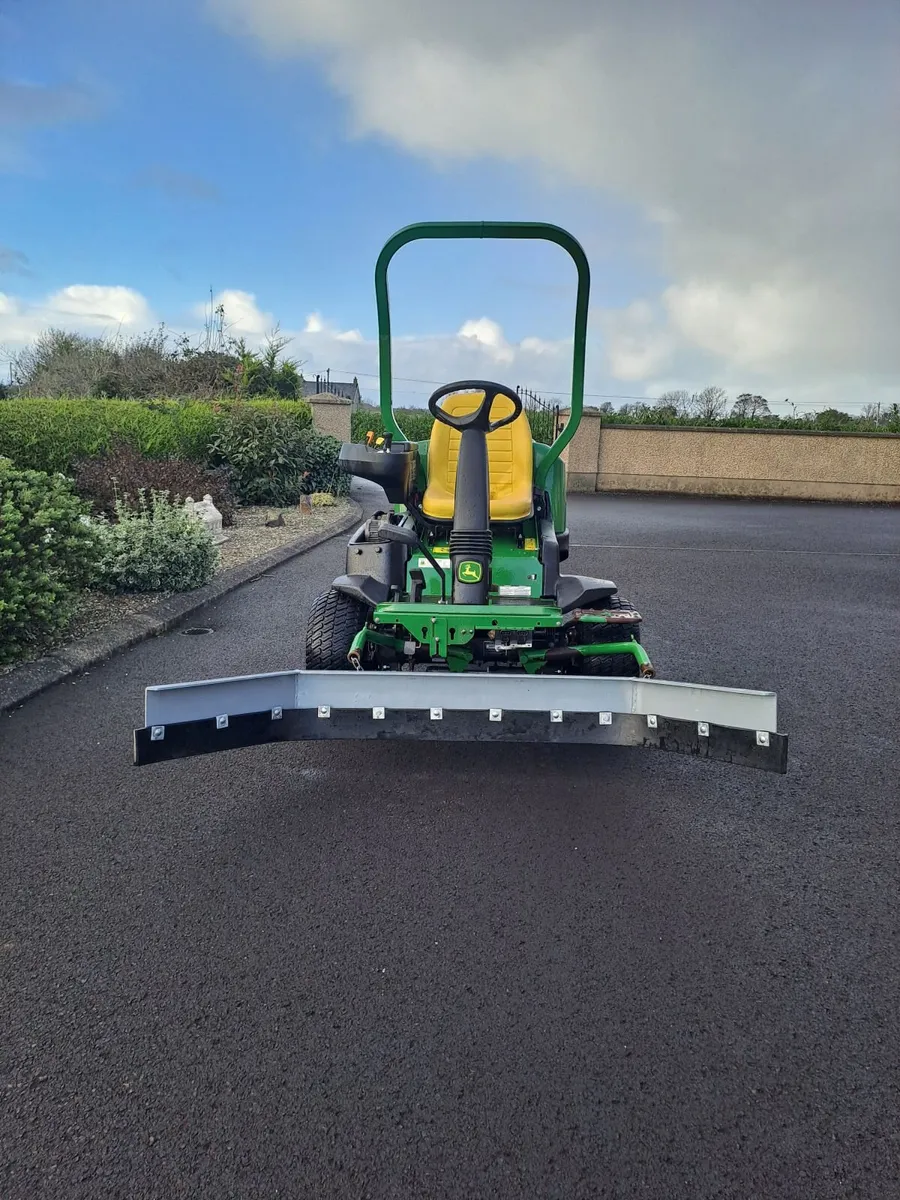 Yard scraper john deere quad bobman massey jcb