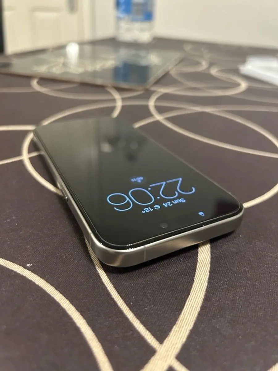 iPhone 15 Pro 128 GB - Image 4