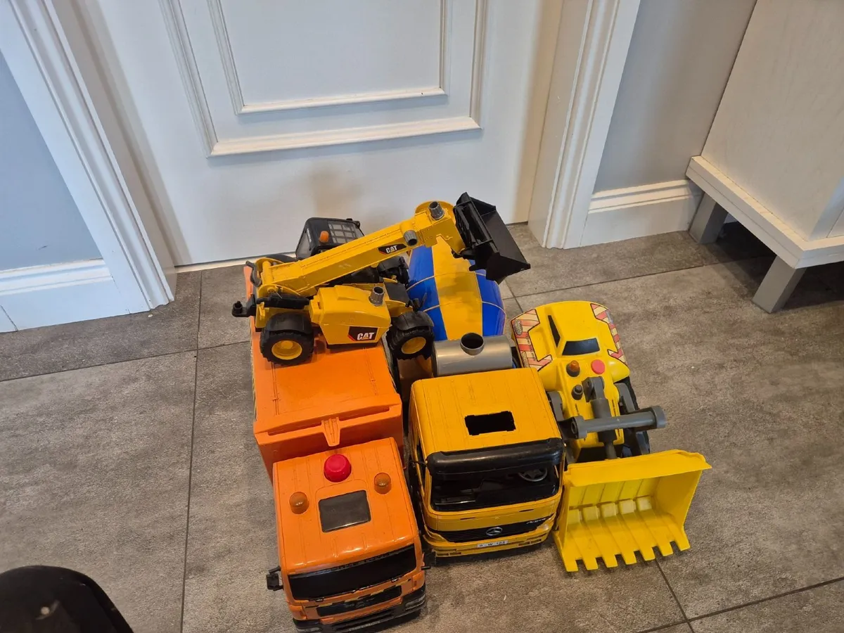Toys - Image 2