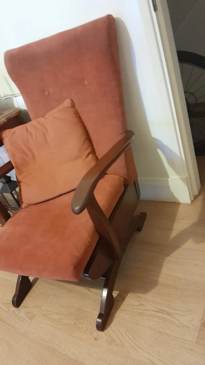 Rocky chair