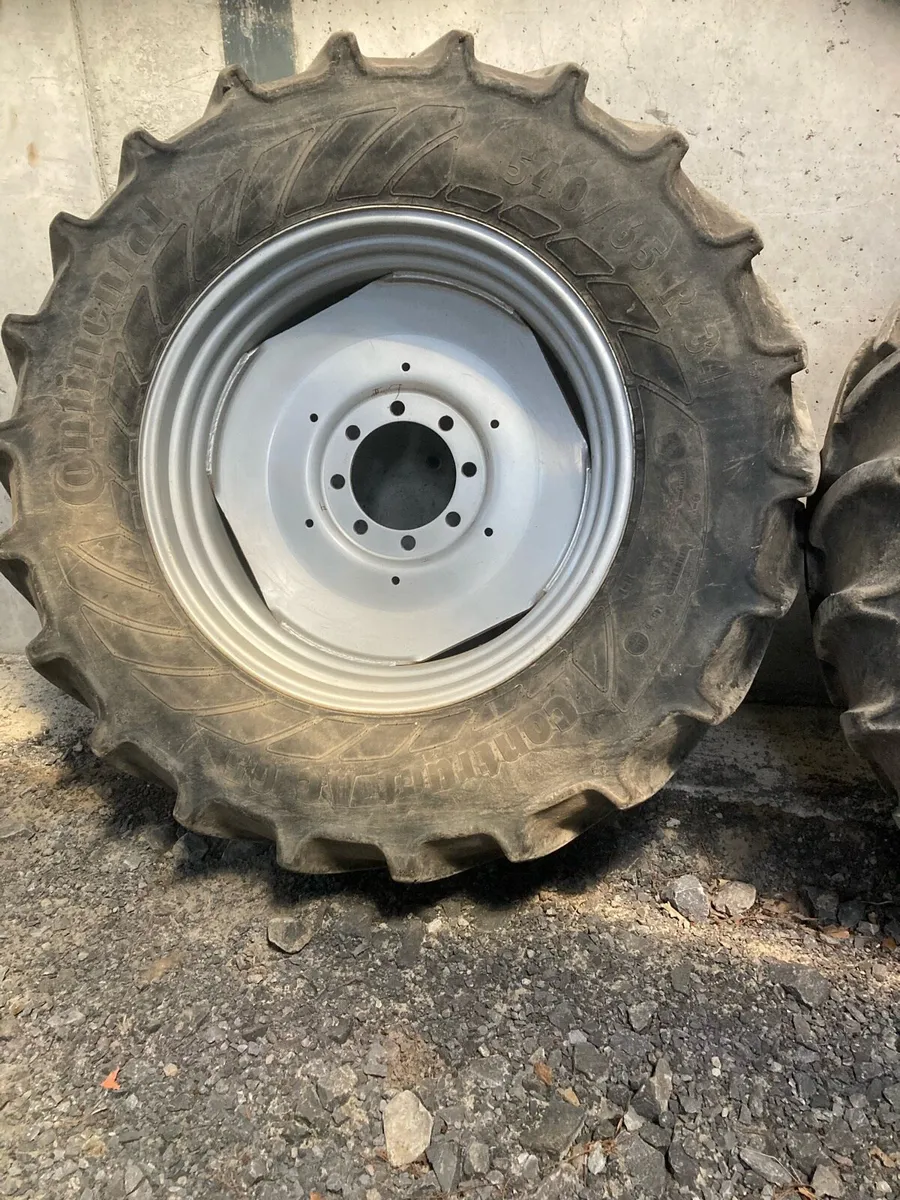 Tractor wheels - Image 3