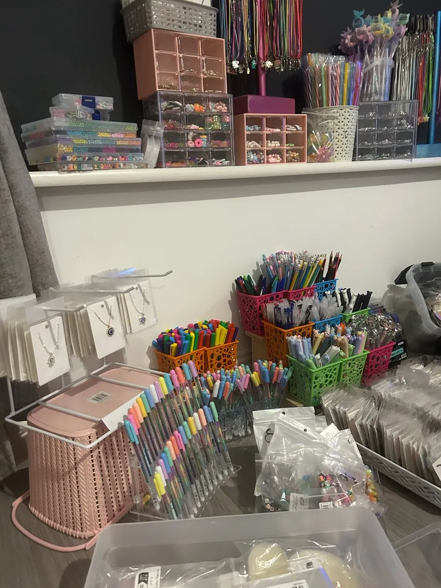 Jewellery & pens - Image 2