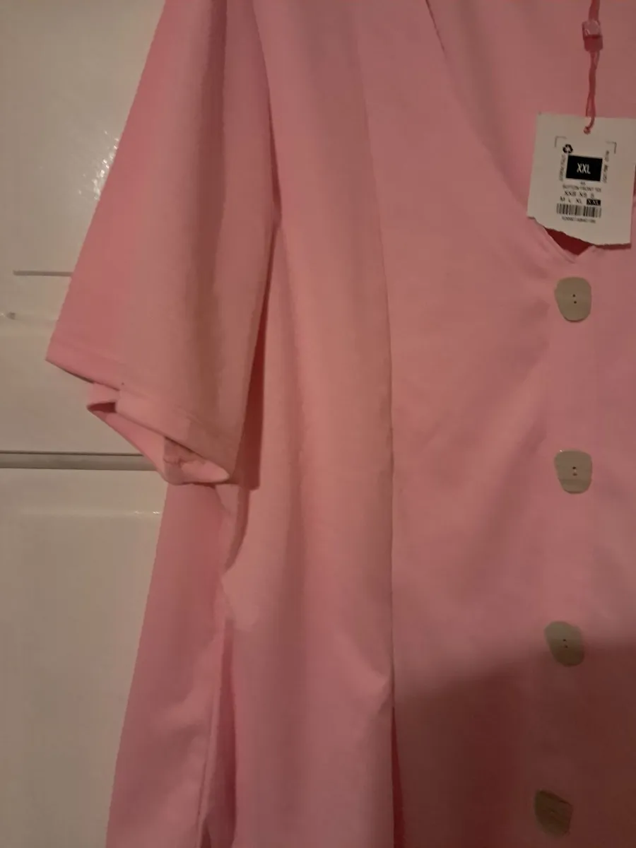 Womens tops - Image 1