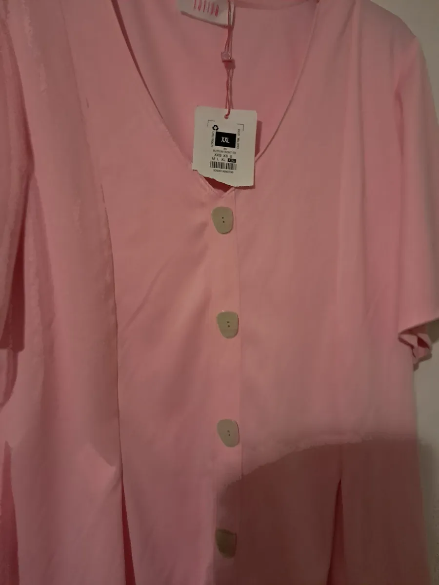 Womens tops - Image 2