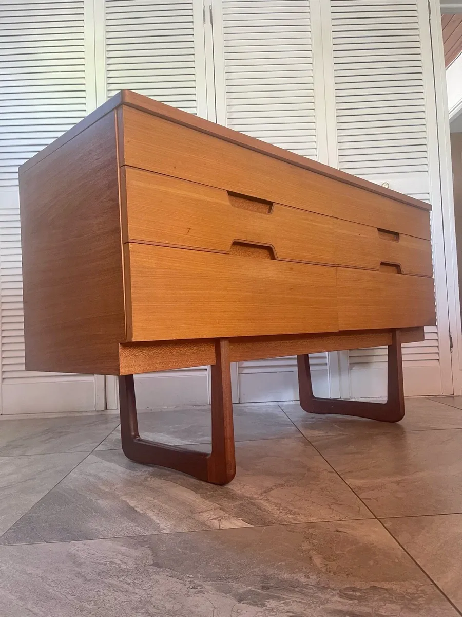 Mid century sideboard - Image 1
