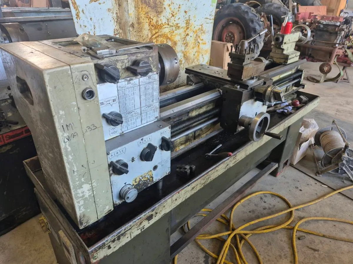 Harrison m300 230v lathe - Image 3