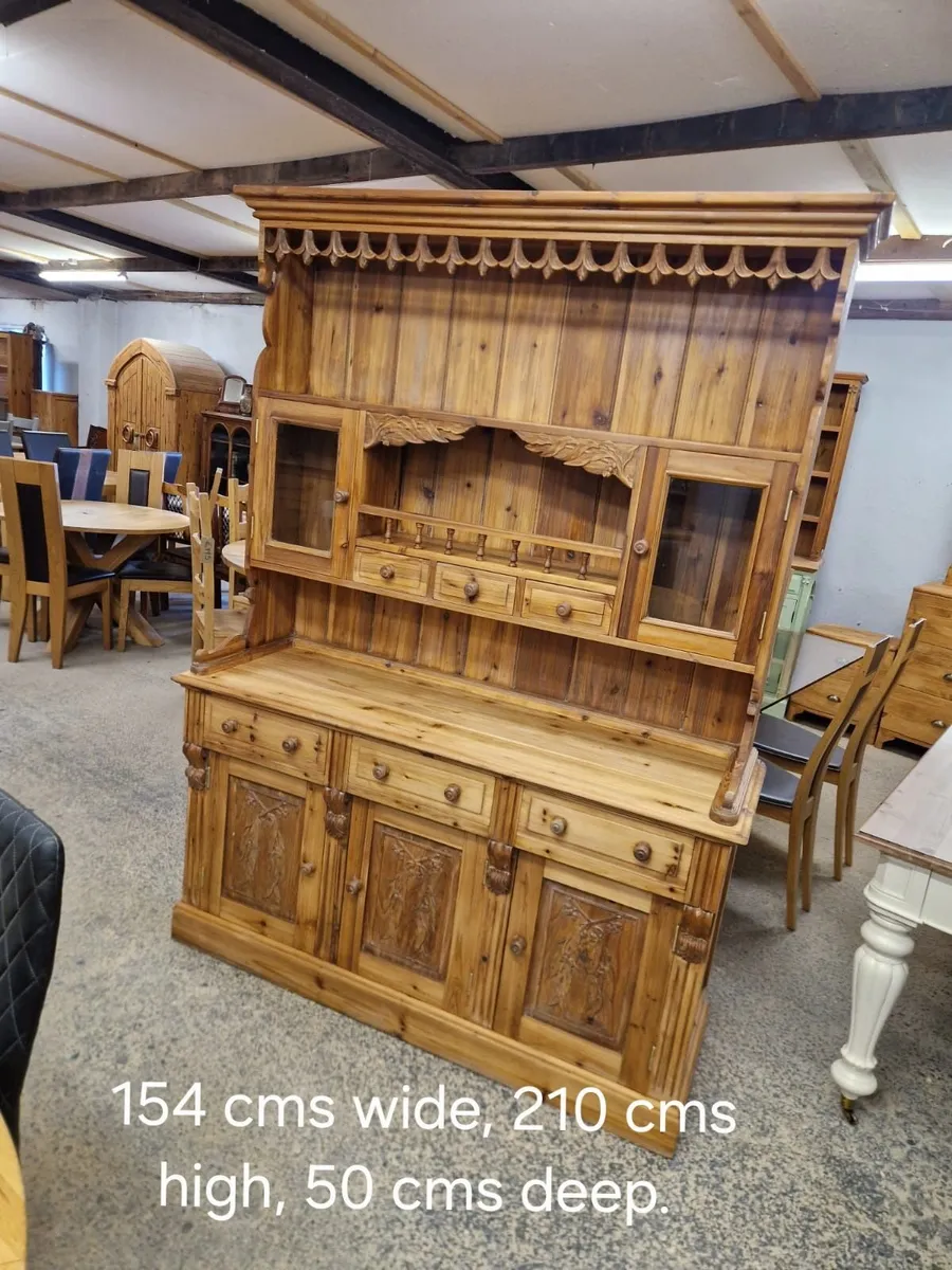 Large vintage carved front pine kitchen dresser - Image 4