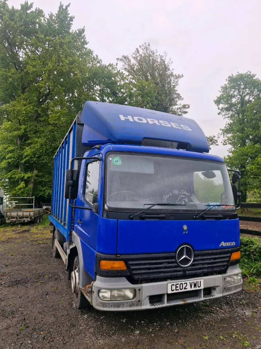 Horse lorry - Image 1