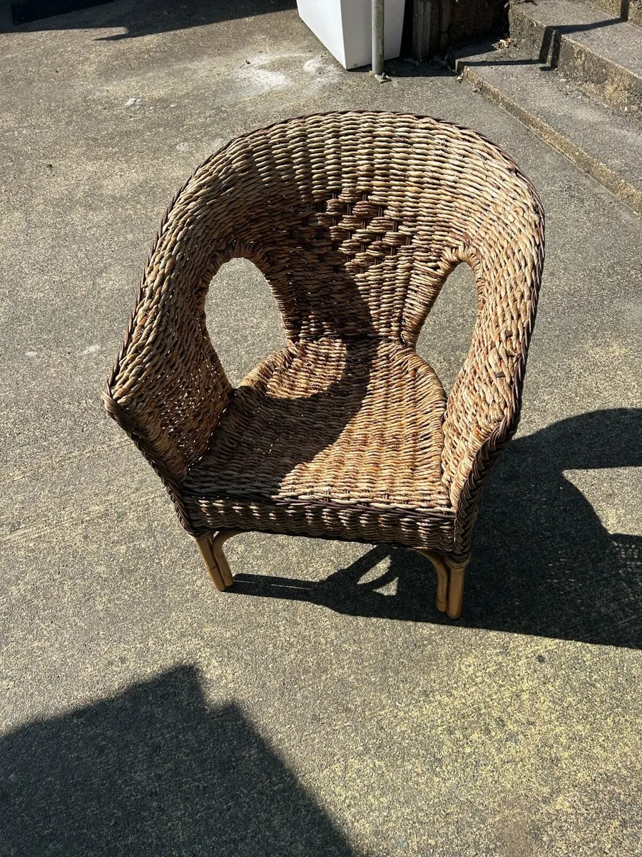 Wicker chair - Image 1