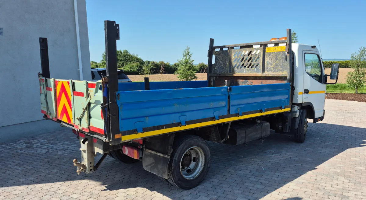 2013Mitsubishi FUSO 7.5 t - Image 4