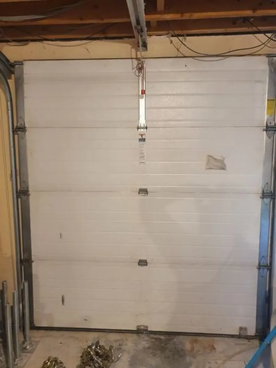 Garage door ; insulated ; original overhead door ; sectional - Image 1