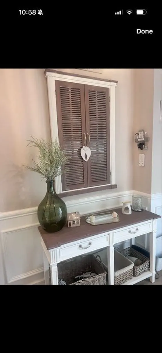 mirror and console table