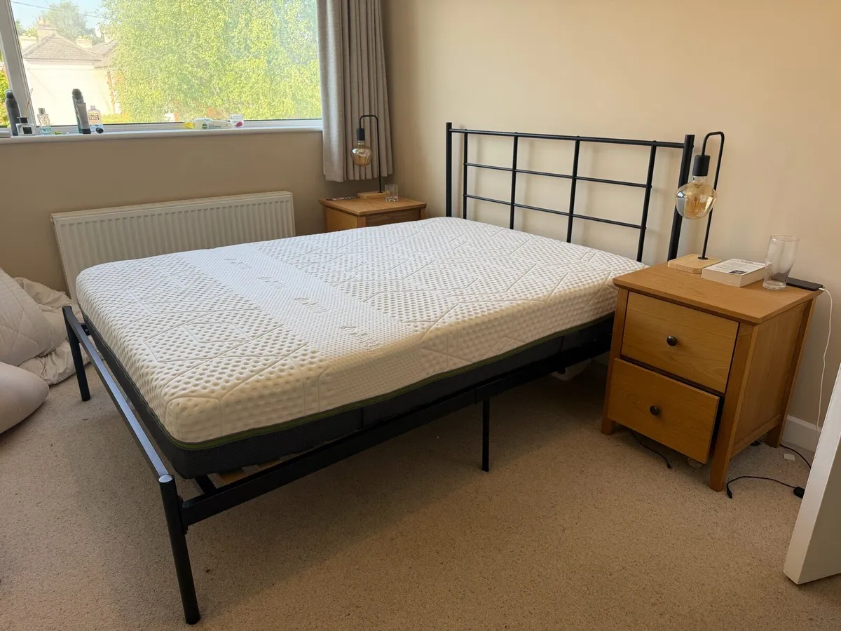 Double bedframe and mattress - Image 2