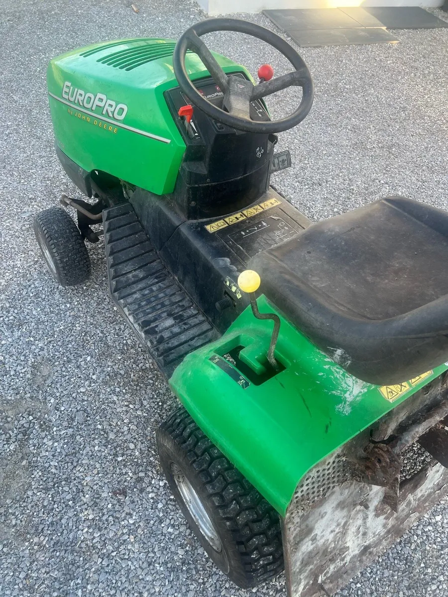 Ride on Lawnmover (no cutting deck or collector) - Image 3