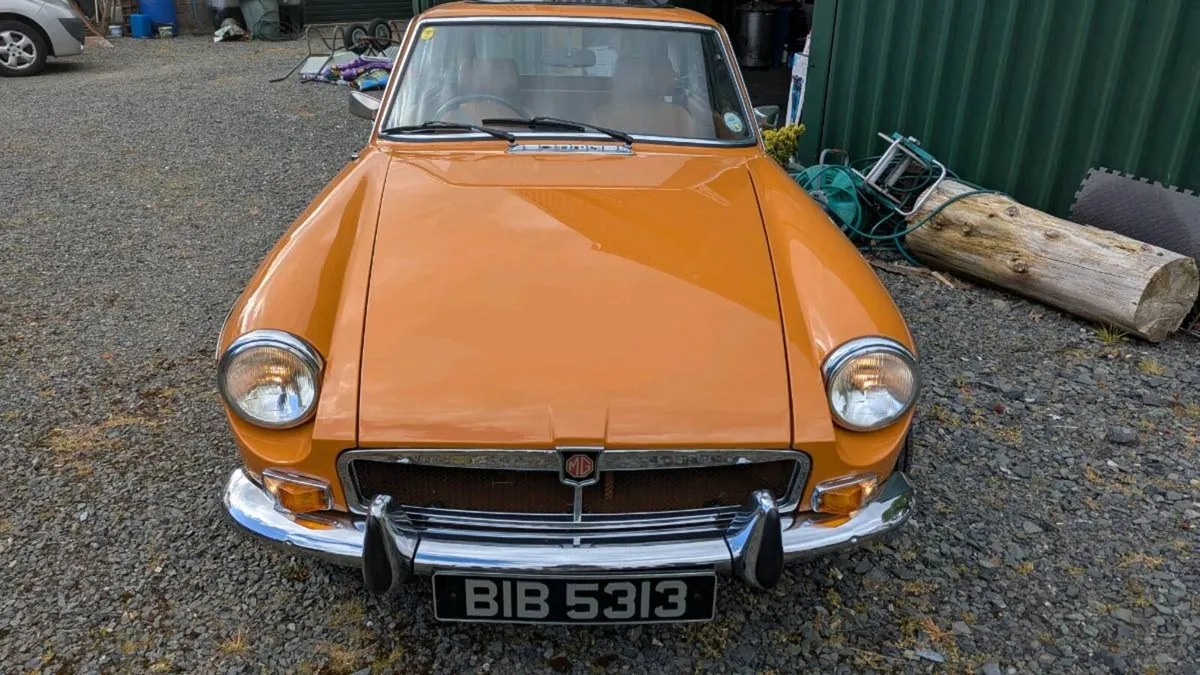 MGB GT 1974 - Image 2