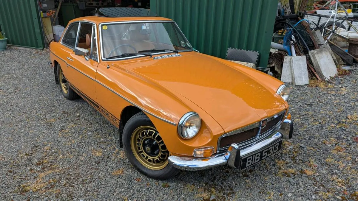 MGB GT 1974 - Image 1