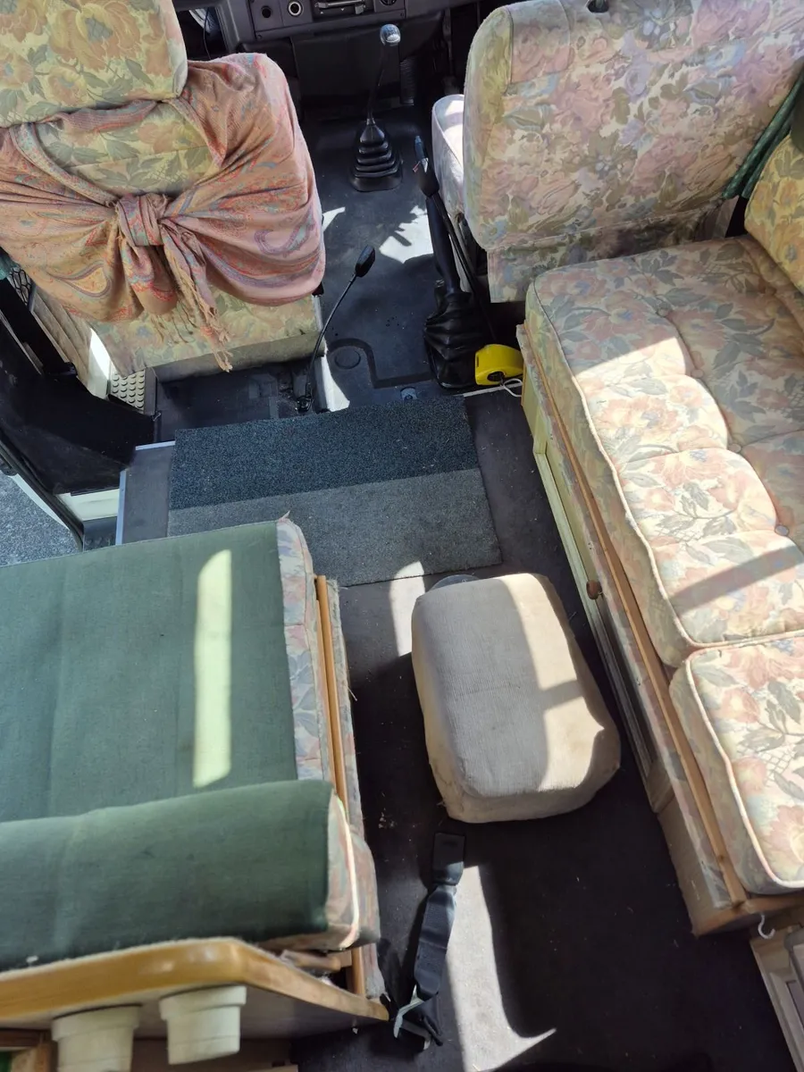 Camper van - Image 4