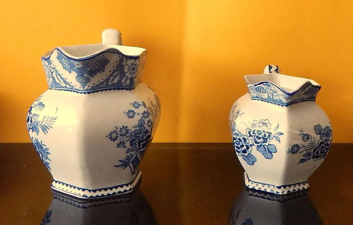 2 Wincanton Woods Ware Blue & White Jugs - Image 3