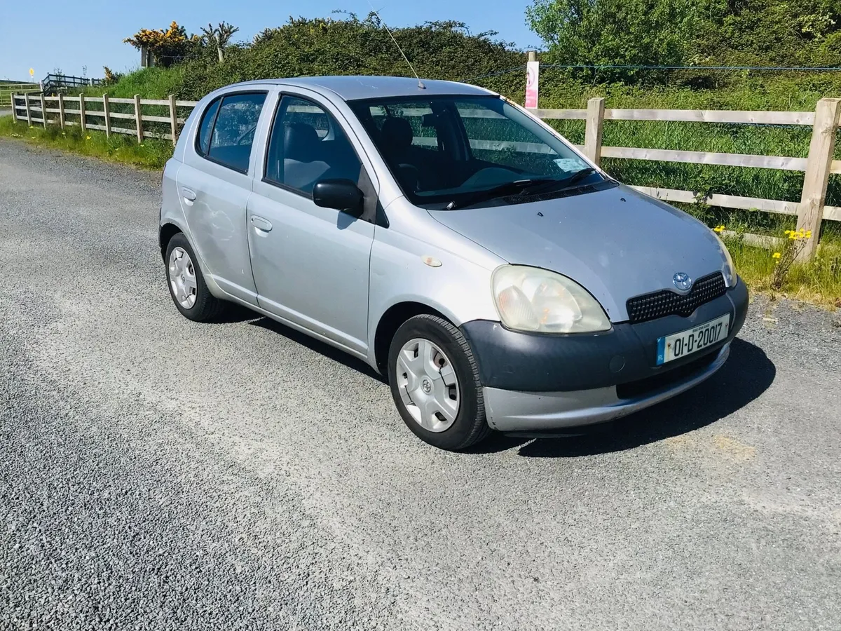 2001 Toyota Yaris 1.0 - Image 1
