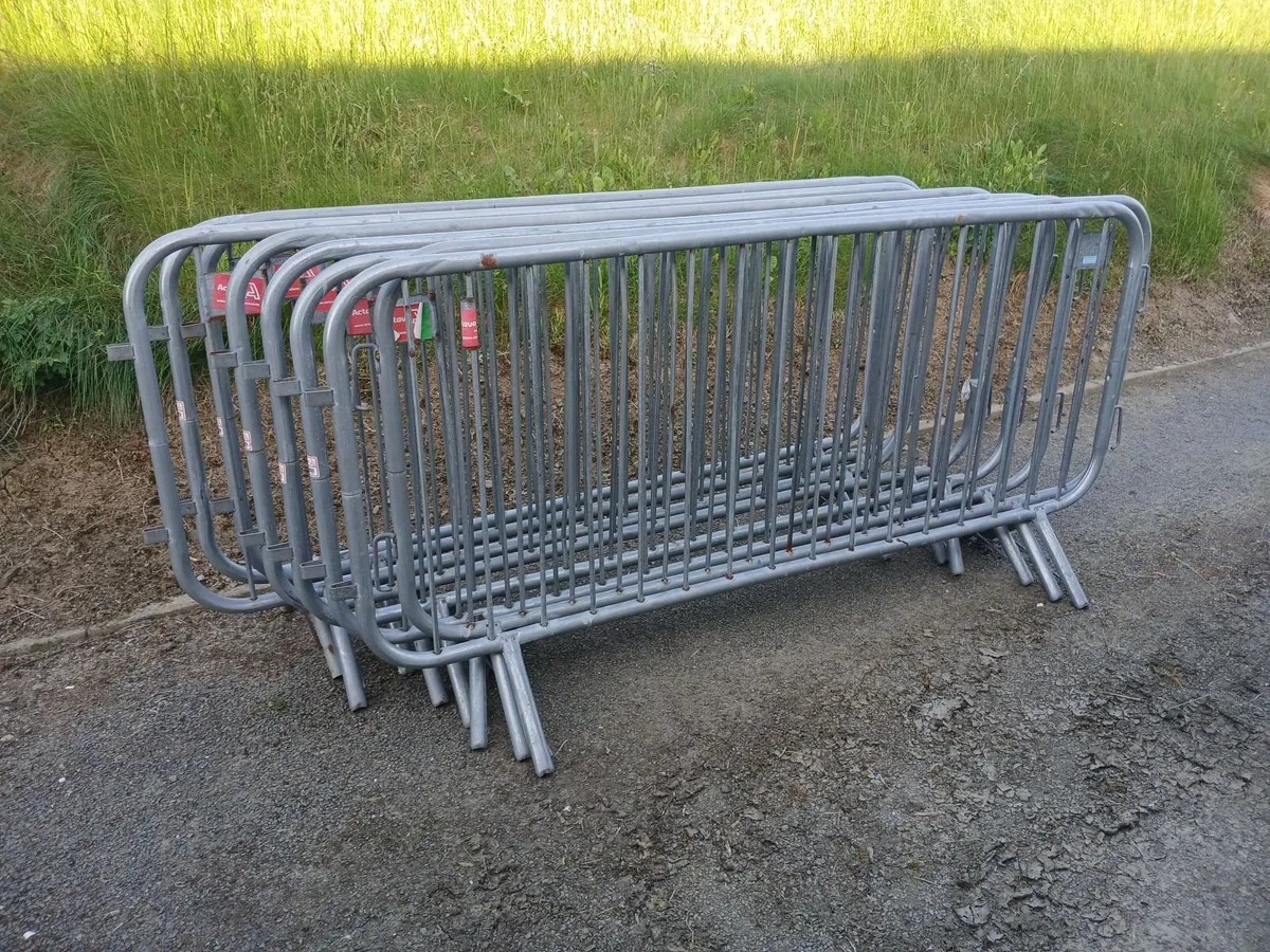 Crowd Control Barriers - Image 2