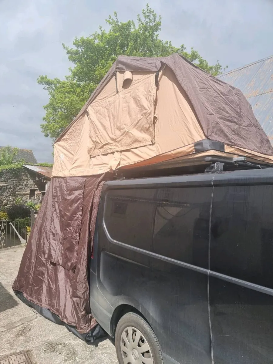 Roof Tent - Image 2