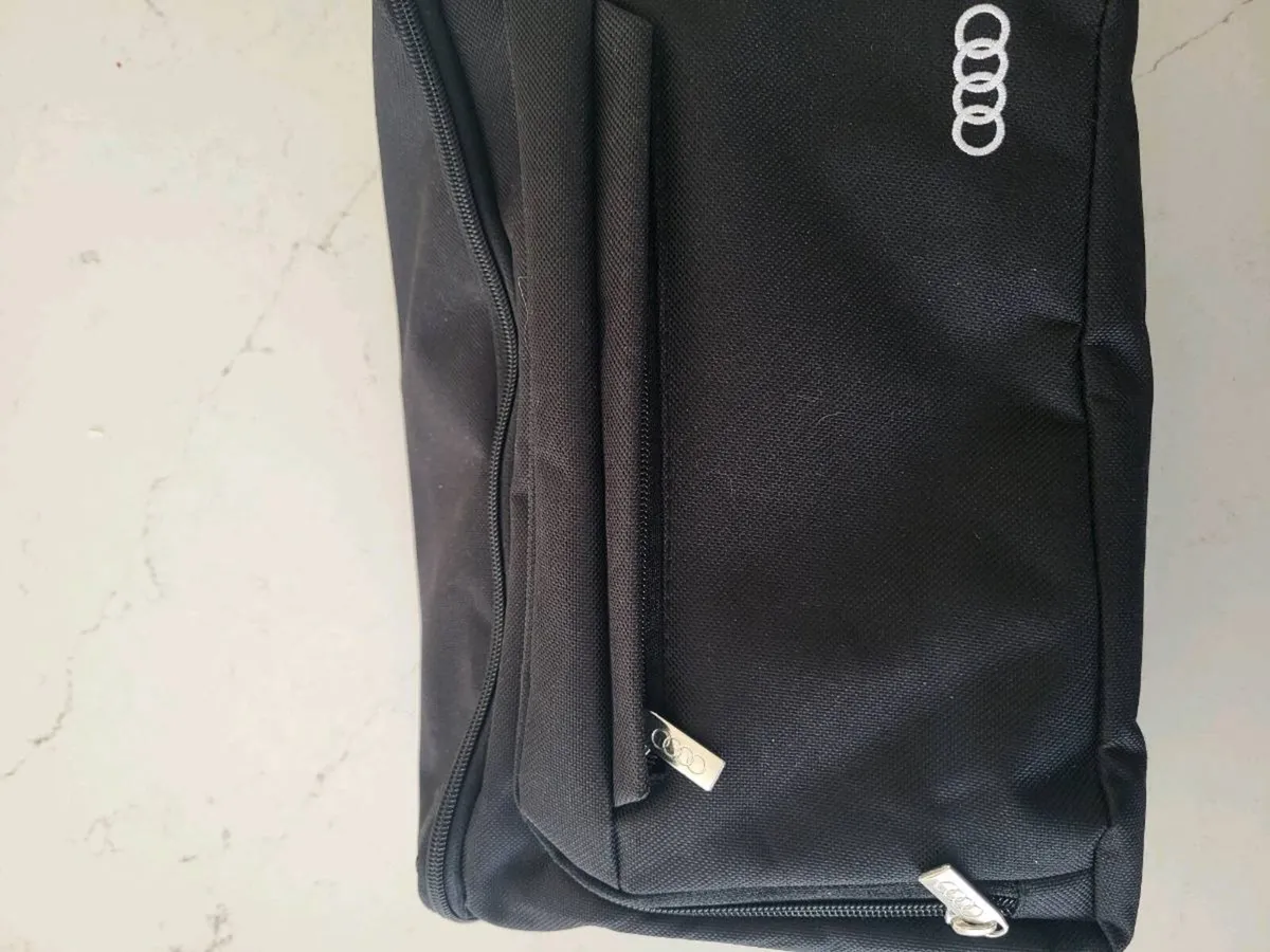 Audi car cleaning kit - Image 2