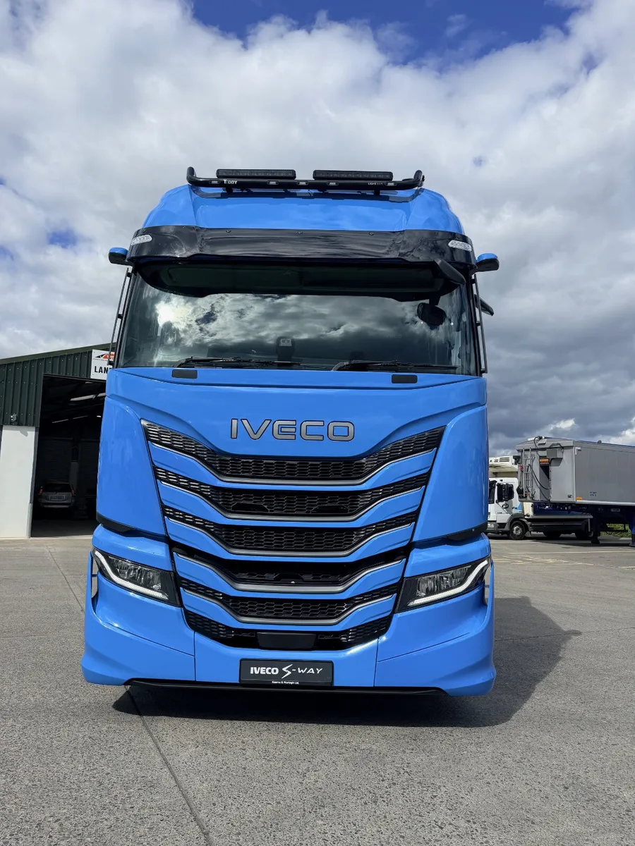 2025 IVECO SWAY 580HP - Image 3