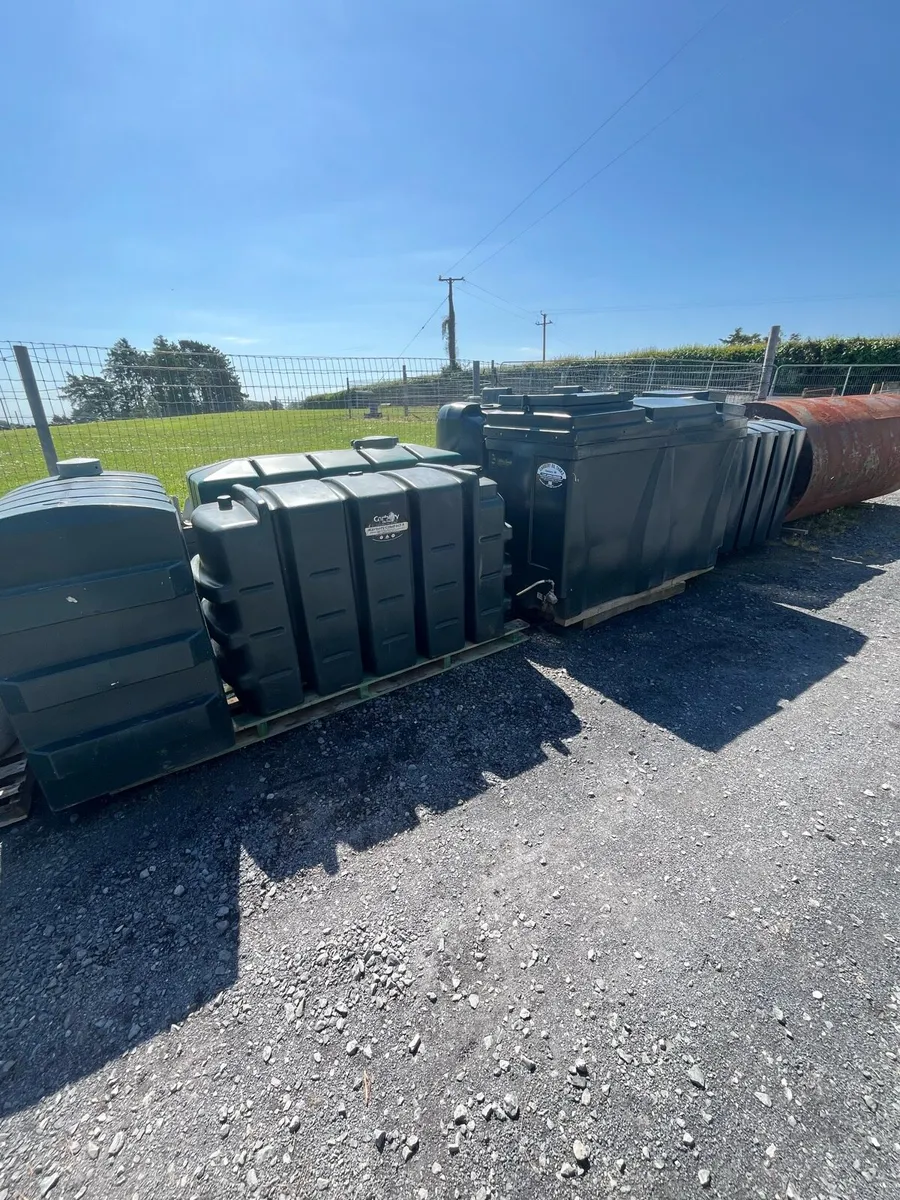 Oil tanks - Image 1