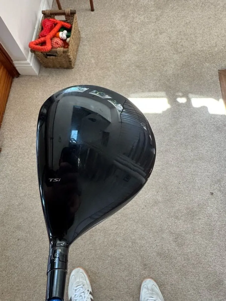 Titleist TSI3 9 Degree drive Accra TZ6 shaft - Image 3
