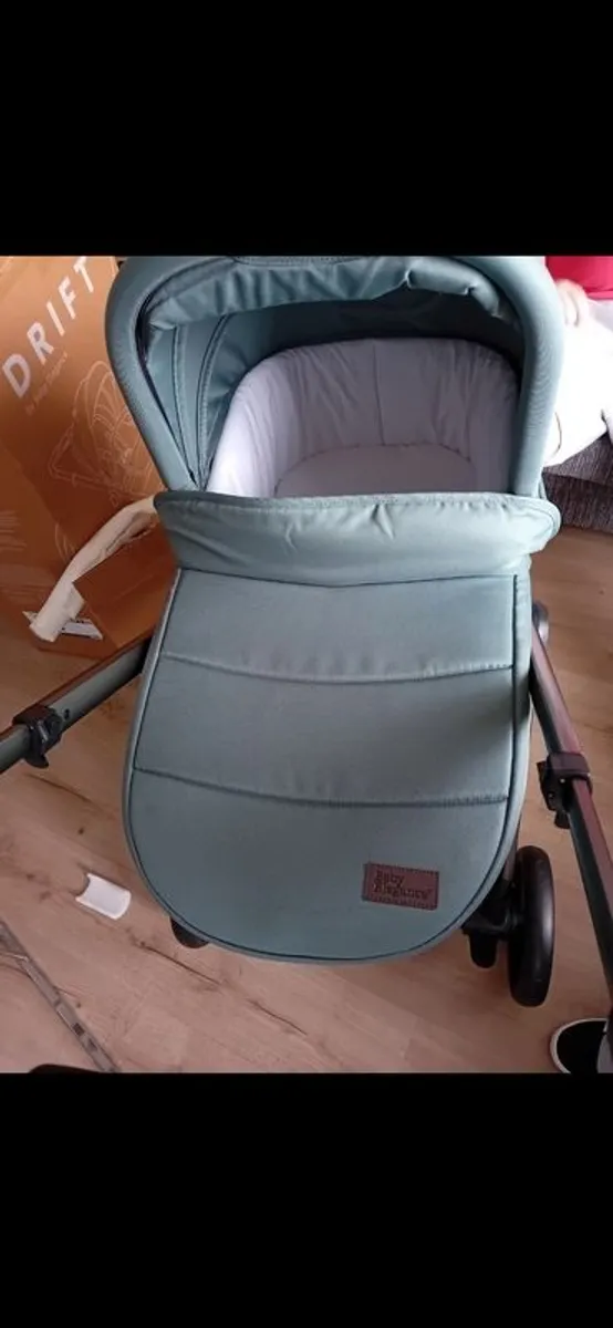 Pram - Image 2
