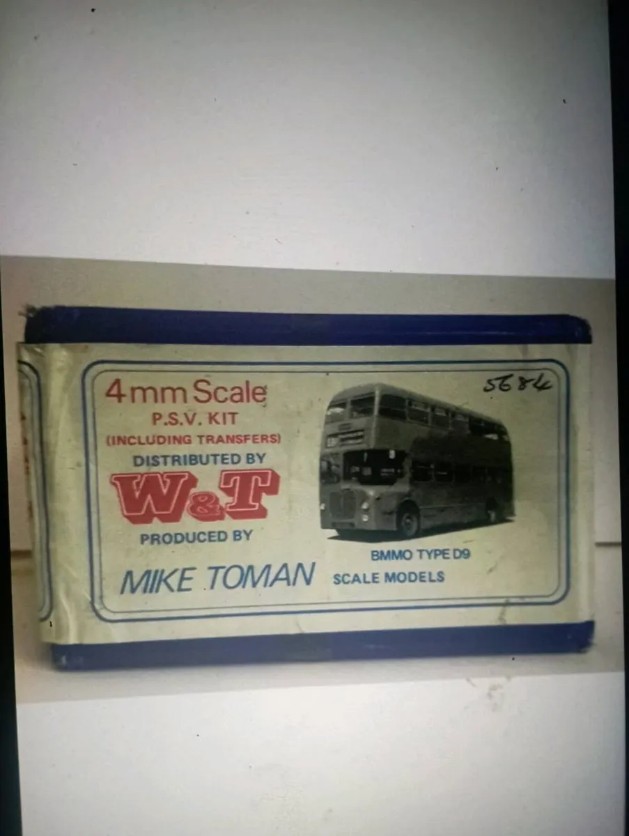 MIKE  TOMAN BMMO D9 WHITE METAL KIT 1-76  SCALE. - Image 1