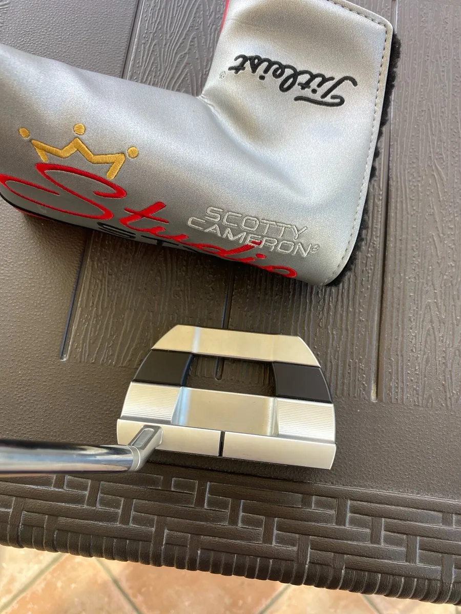 Scotty Cameron Studio Style Fastback 1.5 Left Hand - Image 1